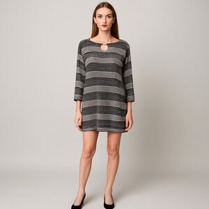 Jaclyn Smith Black and White Tunic Top Extra Large